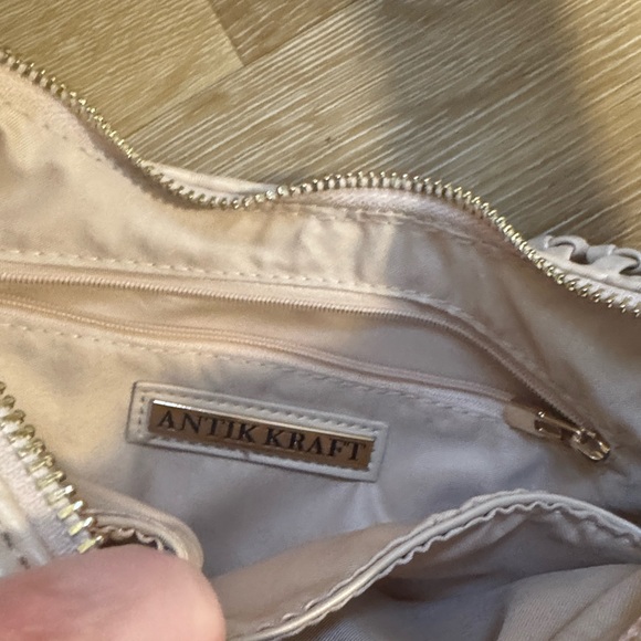 Antik Kraft Cream Woven shoulder Bag - Picture 3 of 9